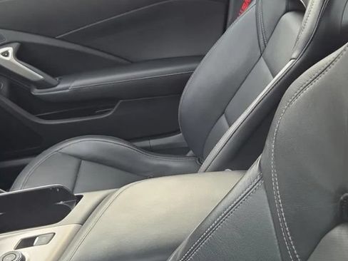 Used 2019 Chevrolet Corvette Z06 RWD image 4