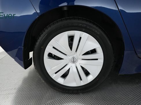 Used 2025 Nissan Leaf S FWD image 9