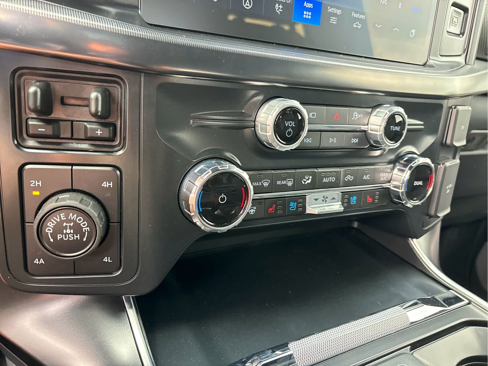 Used 2025 Ford F150 Raptor AWD/4WD image 18