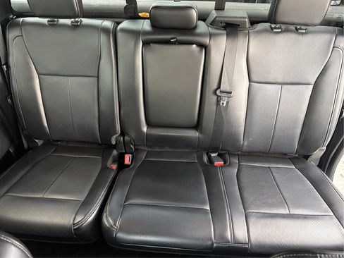 Used 2018 Ford F150 Lariat w/ Equipment Group 502A Luxury AWD/4WD image 20