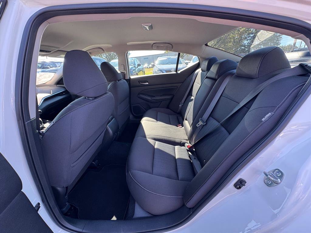 Used 2020 Nissan Altima 2.5 S FWD image 11
