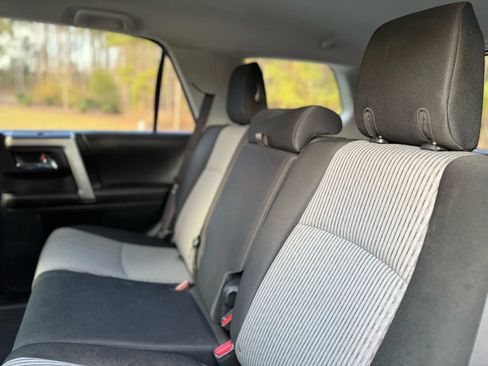 Used 2016 Toyota 4Runner SR5 image 21