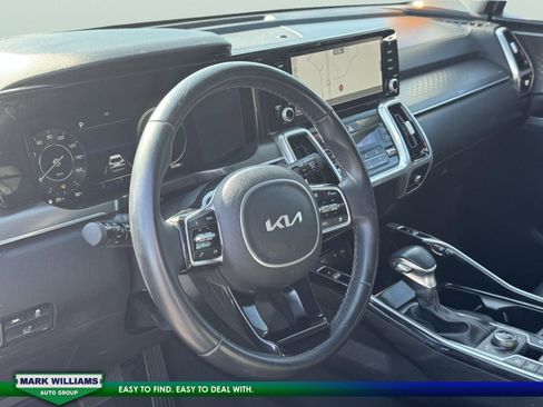Used 2023 Kia Sorento SX image 15