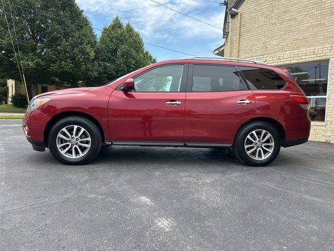 Used 2015 Nissan Pathfinder SV w/ Trailer Tow Package AWD/4WD image 2