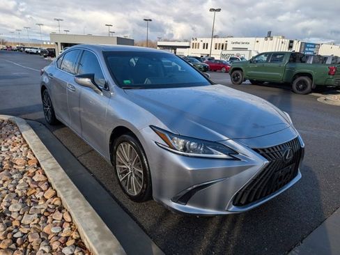 Used 2022 Lexus ES 350 w/ Premium Package image 3