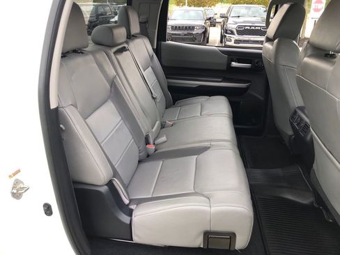 Used 2018 Toyota Tundra Limited w/ Limited Premium Package AWD/4WD image 31