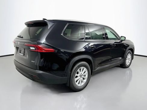 New 2026 Toyota Grand Highlander FWD image 3