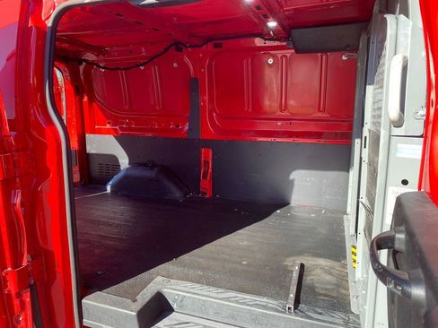 Used 2018 Ford Transit 250 130 Low Roof image 26
