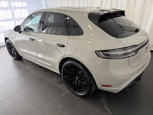 Certified 2023 Porsche Macan GTS image 3