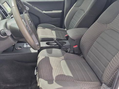 Used 2021 Nissan Frontier SV AWD/4WD image 14