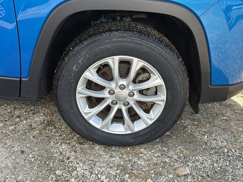 Certified 2022 Jeep Cherokee Latitude Lux image 11