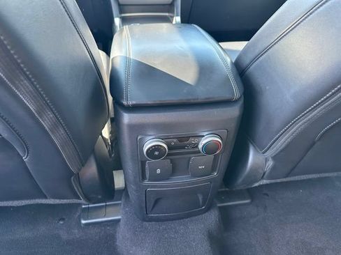 Used 2024 Ford Explorer XLT w/ Equipment Group 202A AWD/4WD image 18