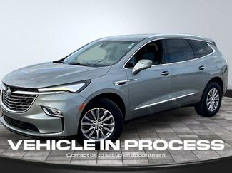 Used 2024 Buick Enclave Essence w/ Technology Package AWD/4WD video 1