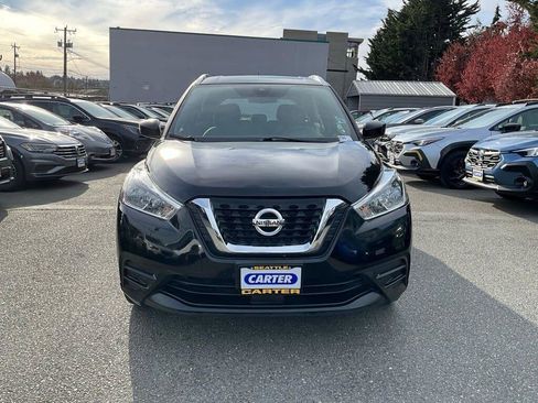Used 2020 Nissan Kicks SV FWD image 3