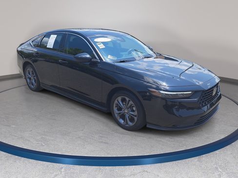 Used 2024 Honda Accord EX image 3