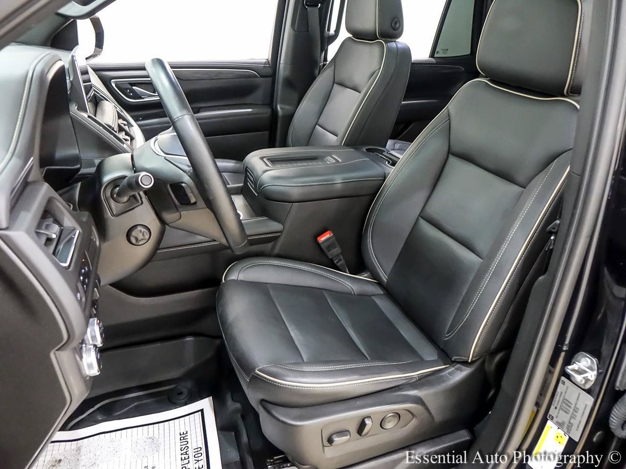Used 2023 GMC Yukon SLT w/ SLT Luxury Package AWD/4WD image 10