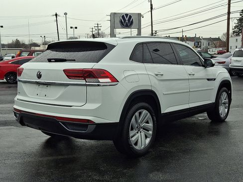 Used 2021 Volkswagen Atlas Cross Sport SE w/ Panoramic Sunroof Package image 7
