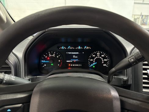 Certified 2017 Ford F150 XL w/ Equipment Group 101A Mid image 27