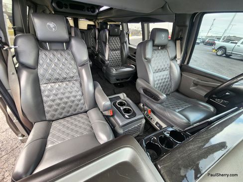 Used 2023 GMC Savana 2500 Extended image 6