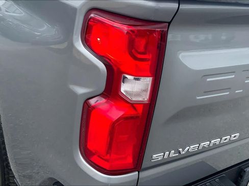 Used 2024 Chevrolet Silverado 1500 High Country AWD/4WD image 29