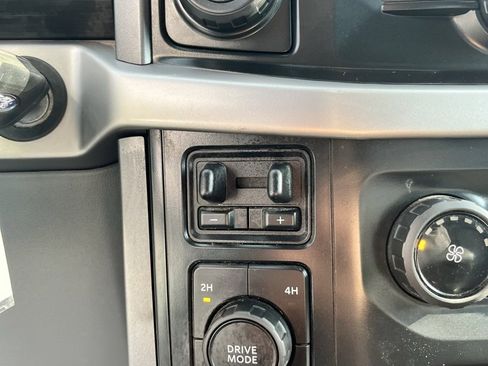 Used 2022 Ford F150 XLT w/ Trailer Tow Package image 19