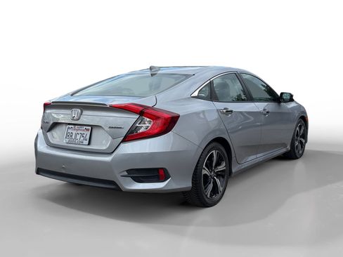 Used 2017 Honda Civic Touring image 5