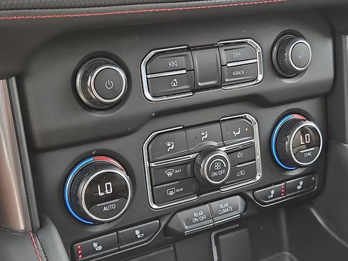 Used 2021 Chevrolet Tahoe RST w/ Luxury Package image 16