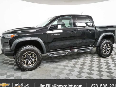 Used 2024 Chevrolet Colorado ZR2 w/ ZR2 Convenience Package III AWD/4WD image 31