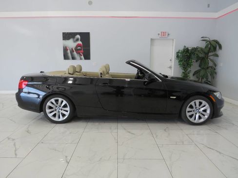 Used 2013 BMW 328i Convertible image 5