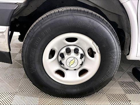 Used 2023 Chevrolet Express 3500 LT w/ LT Preferred Equipment Group RWD image 7