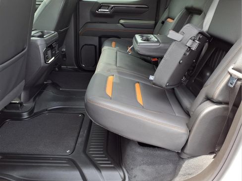 Used 2025 GMC Sierra 1500 AT4 w/ AT4 Premium Package AWD/4WD image 23