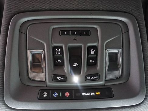 Used 2025 Chevrolet Silverado 1500 LTZ w/ LTZ Premium Package AWD/4WD image 41
