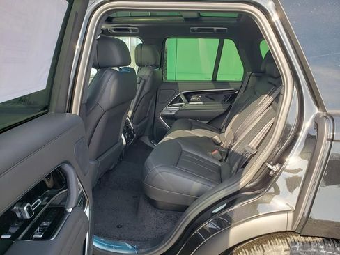 New 2026 Land Rover Range Rover SE image 11