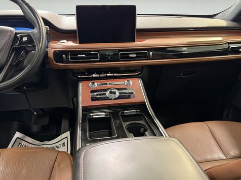 Used 2023 Lincoln Aviator Reserve w/ Equipment Group 201A AWD/4WD image 24