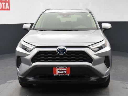 Used 2022 Toyota RAV4 XLE w/ Convenience Package image 7