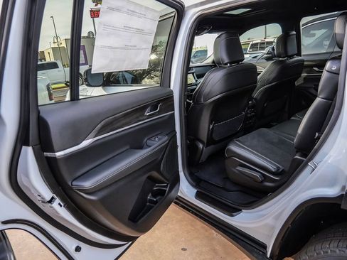 New 2026 Jeep Grand Cherokee L 4WD image 22