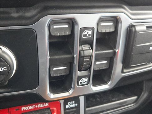 Certified 2023 Jeep Gladiator Rubicon w/ Trailer Tow Package image 31