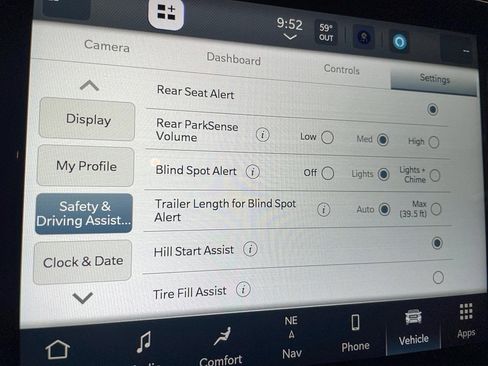 Used 2024 RAM 3500 Tradesman w/ Towing Technology Group image 11