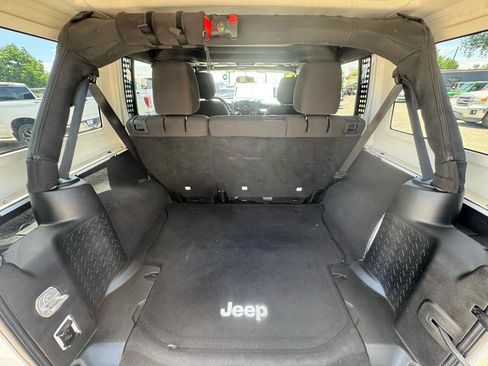 Used 2015 Jeep Wrangler Unlimited Sport w/ Quick Order Package 24S AWD/4WD image 22