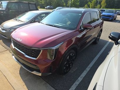 Certified 2025 Kia Sorento EX w/ Panoramic Sunroof Package