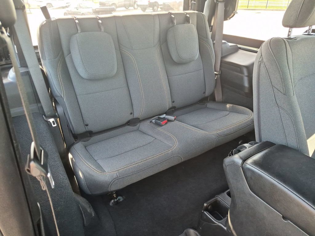 Used 2024 Jeep Wrangler Sport AWD/4WD image 35