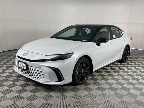New 2026 Toyota Camry XSE AWD/4WD image 1