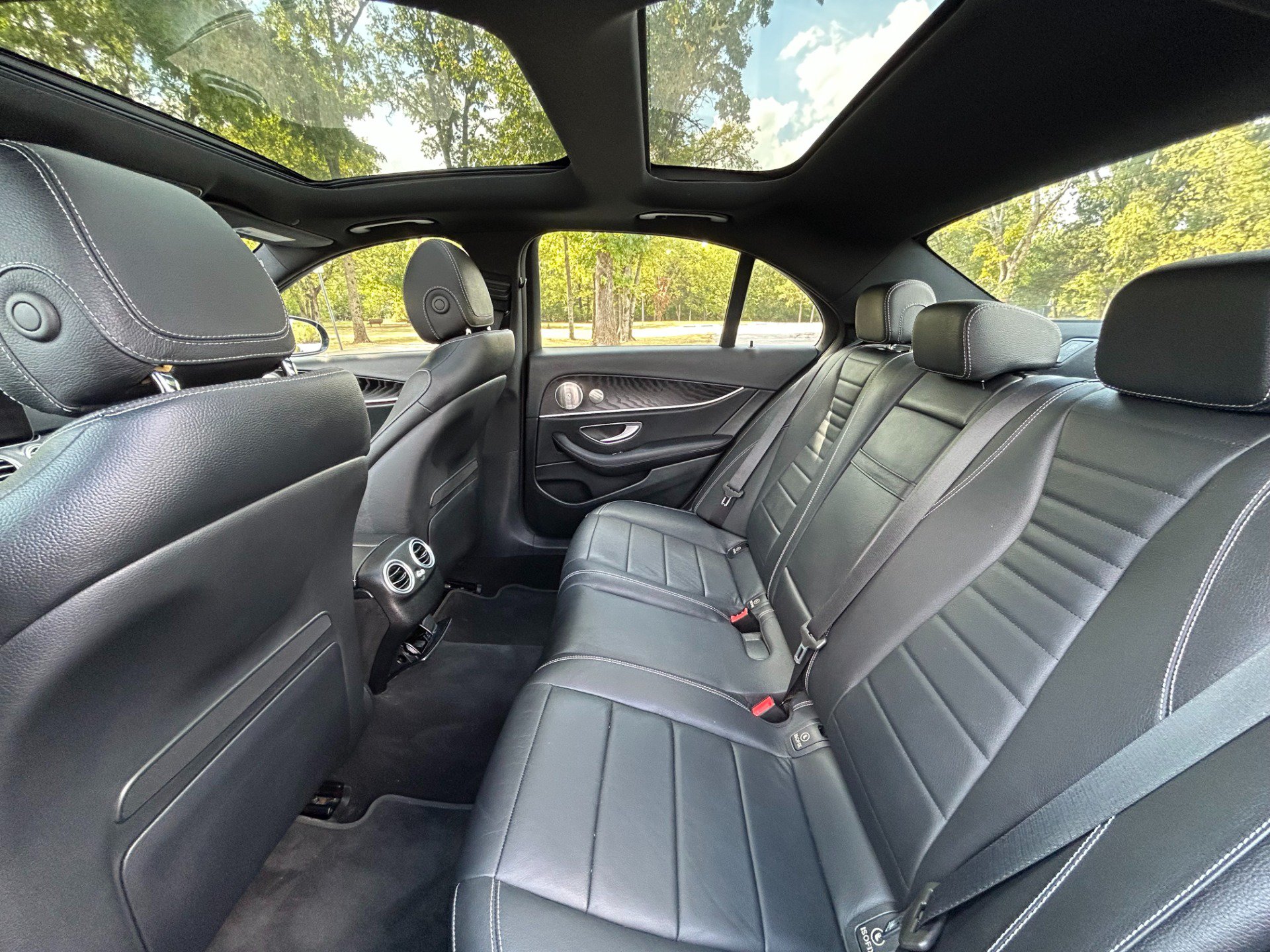 Used 2021 Mercedes-Benz E 450 4MATIC Sedan image 21