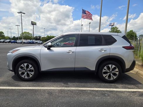Used 2023 Nissan Rogue SV AWD/4WD image 4