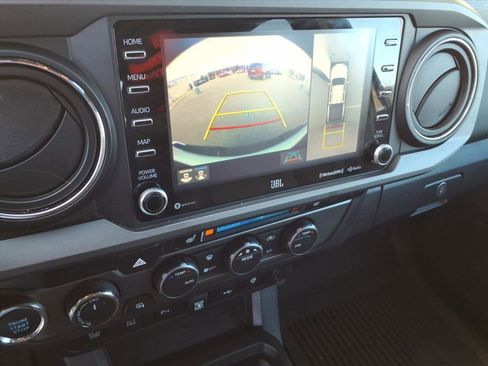 Used 2021 Toyota Tacoma TRD Off-Road w/ TRD Premium Off Road Package image 37