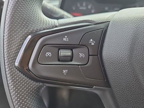 Used 2024 Chevrolet Trax LS w/ LS Convenience Package image 11