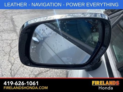 Used 2024 Kia Carnival EX FWD image 10