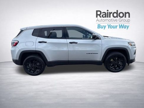 Used 2025 Jeep Compass Sport AWD/4WD image 8