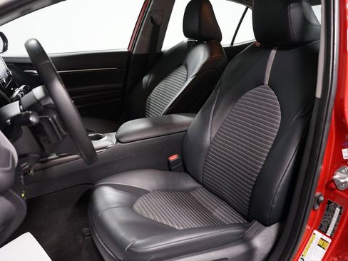 Used 2021 Toyota Camry SE FWD image 24