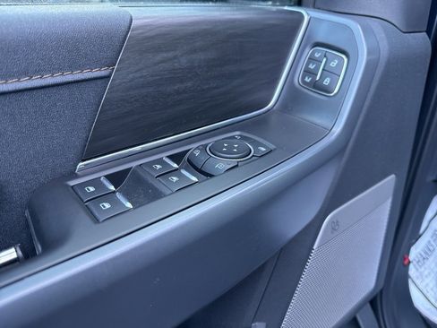 Used 2024 Ford F150 Lightning Lariat image 10